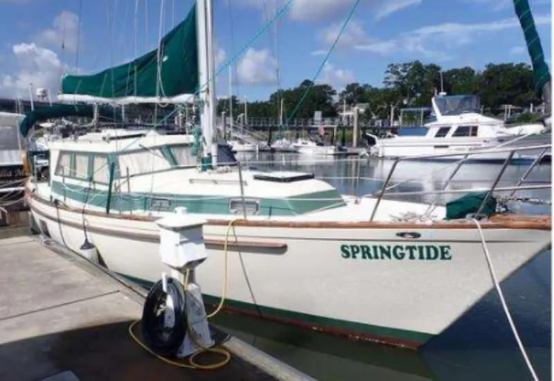 The Image of Pearson 37 1980 - 6042614