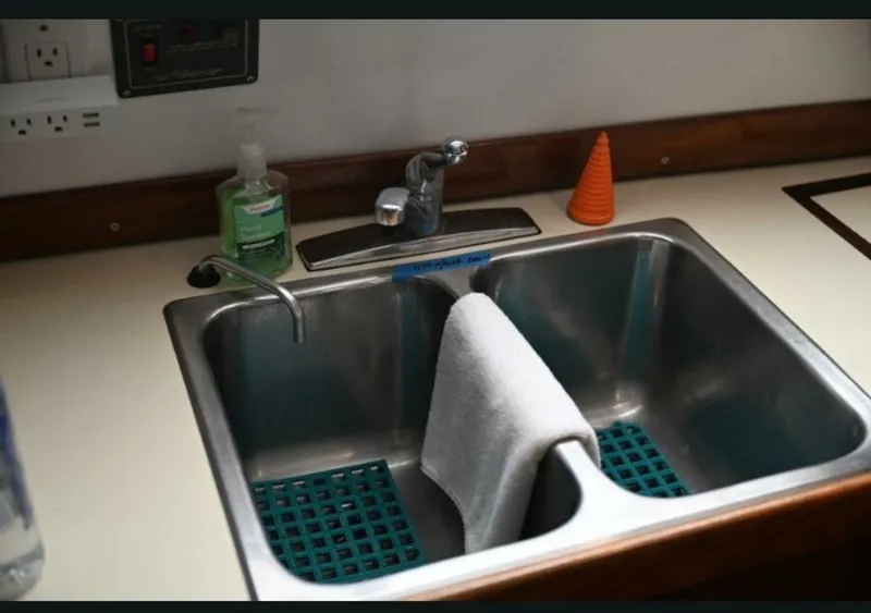 Slide: The Image of Pearson 37 1980 - 6046211