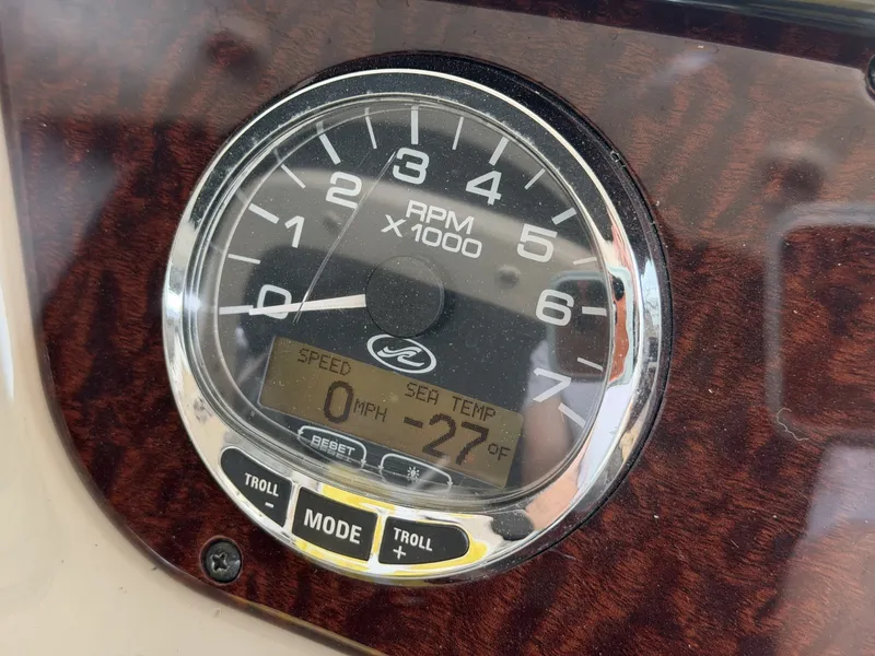 Slide: The Image of Sea Ray 270 Sundancer 2009 - 6042642