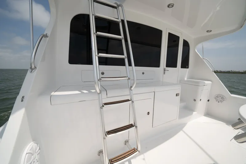 Slide: The Image of 2002 Cabo 43 Convertible - 6387912