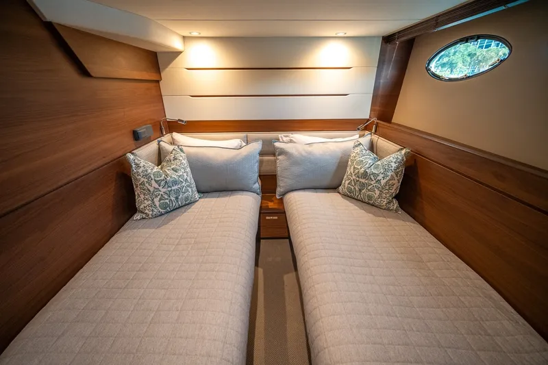 Slide: The Image of Princess 68 Flybridge 2017 - 7843955