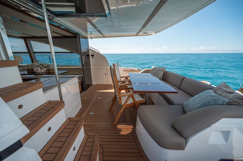 Slide: The Image of Princess 68 Flybridge 2017 - 7843916