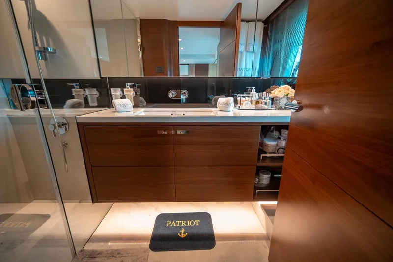 Slide: The Image of Princess 68 Flybridge 2017 - 7843943