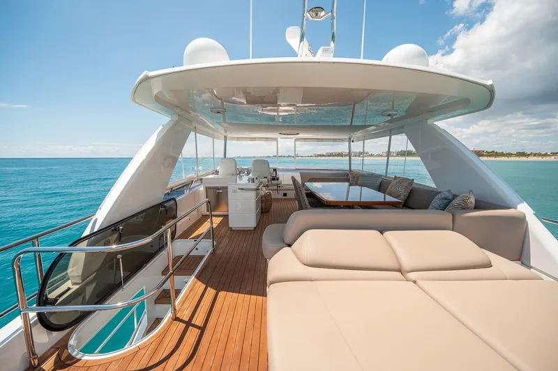 Slide: The Image of Princess 68 Flybridge 2017 - 6077794