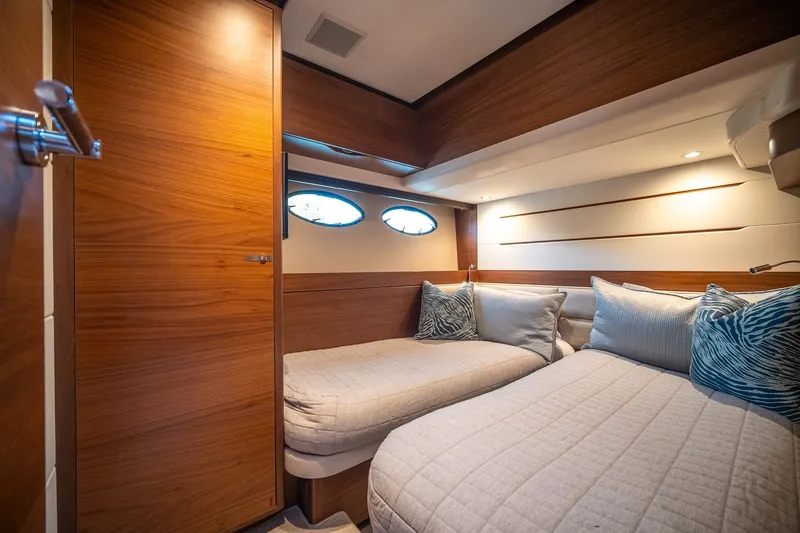 Slide: The Image of Princess 68 Flybridge 2017 - 6077722