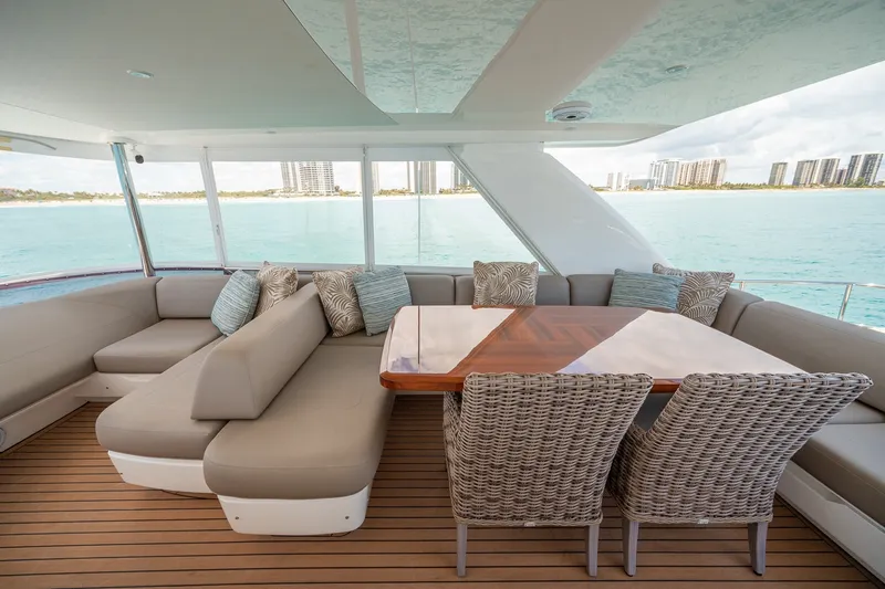 Slide: The Image of Princess 68 Flybridge 2017 - 6077802