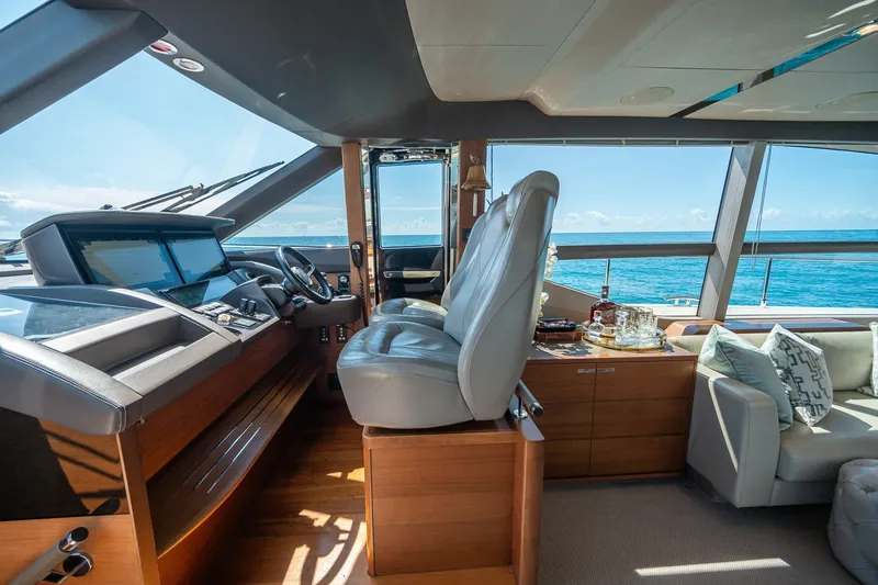 Slide: The Image of Princess 68 Flybridge 2017 - 7843934