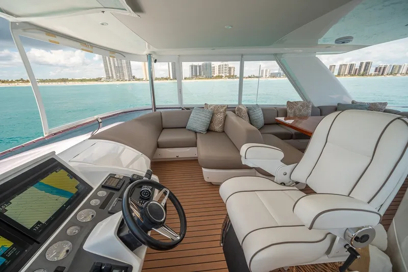 Slide: The Image of Princess 68 Flybridge 2017 - 7843973