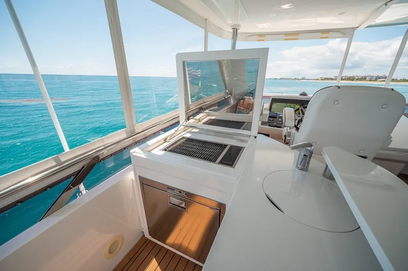 Slide: The Image of Princess 68 Flybridge 2017 - 7843971