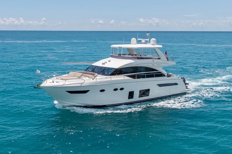 The Image of Princess 68 Flybridge 2017 - 7843902