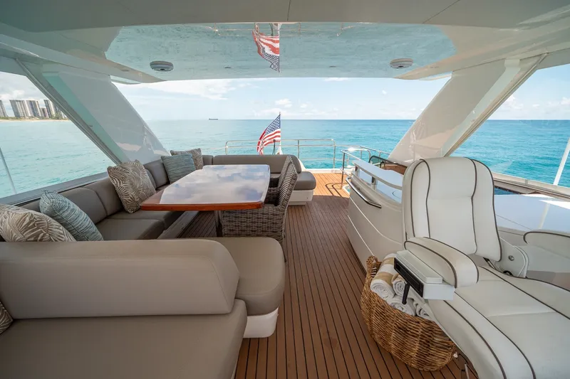 Slide: The Image of Princess 68 Flybridge 2017 - 7843966