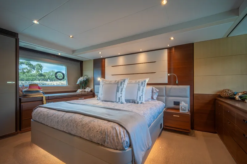 Slide: The Image of Princess 68 Flybridge 2017 - 7843940