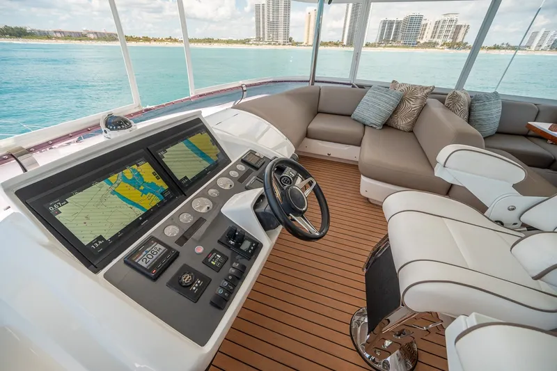 Slide: The Image of Princess 68 Flybridge 2017 - 7843974