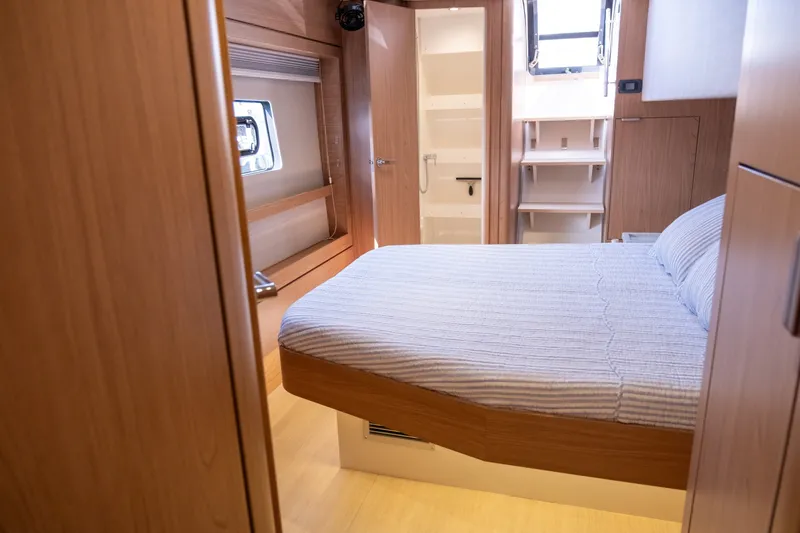 Slide: The Image of Bali 4.8 2025 - 6046194