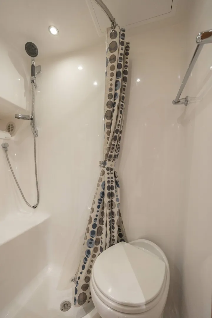 Slide: The Image of Albemarle 410 Express Fisherman 2019 - 6043103