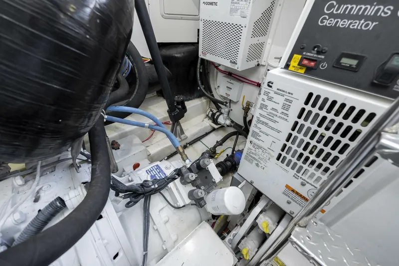 Slide: The Image of Albemarle 410 Express Fisherman 2019 - 6043135