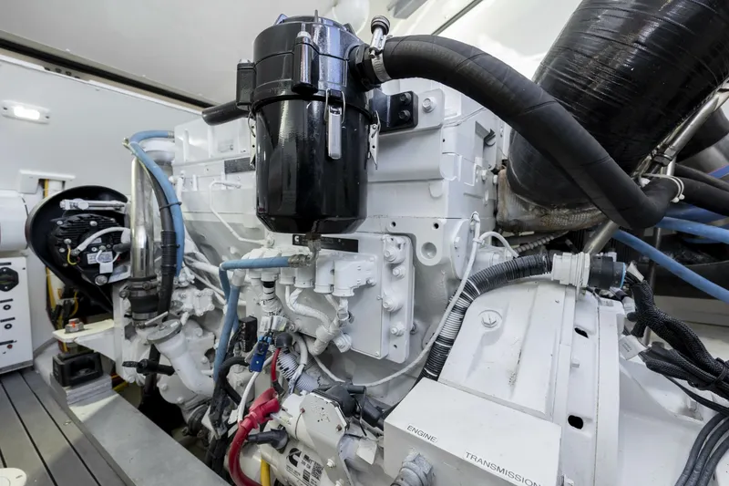 Slide: The Image of Albemarle 410 Express Fisherman 2019 - 6043143