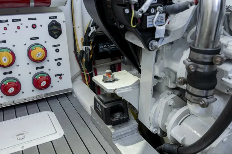 Slide: The Image of Albemarle 410 Express Fisherman 2019 - 6043148