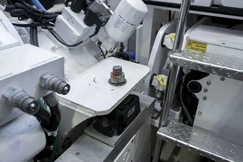 Slide: The Image of Albemarle 410 Express Fisherman 2019 - 6043149