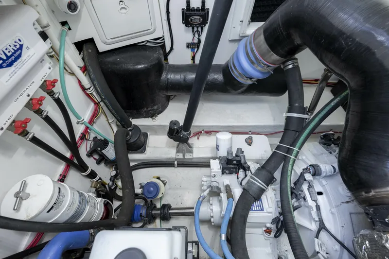 Slide: The Image of Albemarle 410 Express Fisherman 2019 - 6043151