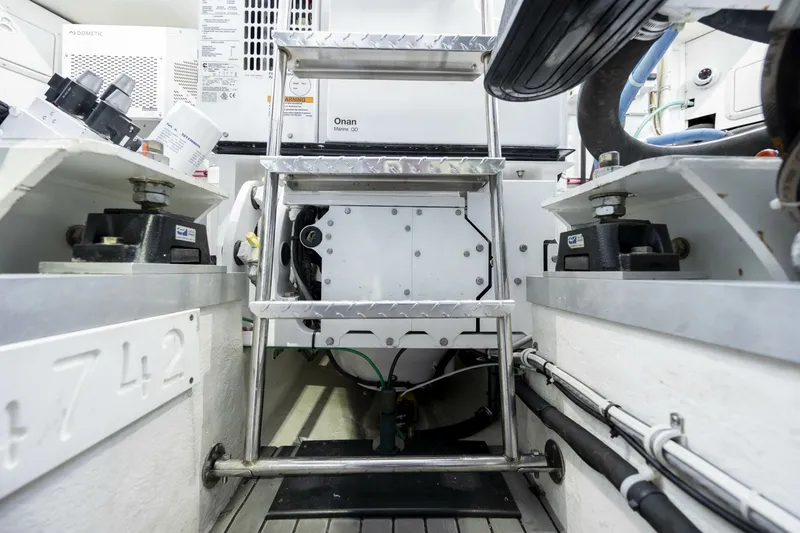 Slide: The Image of Albemarle 410 Express Fisherman 2019 - 6043152