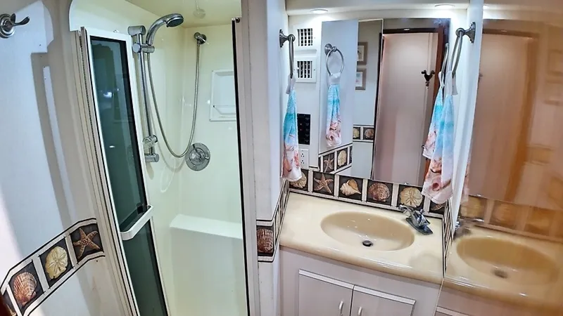 Slide: The Image of 0005654256 - 6043260