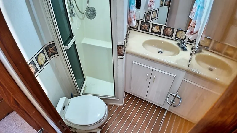 Slide: The Image of 0005654121 - 6043261