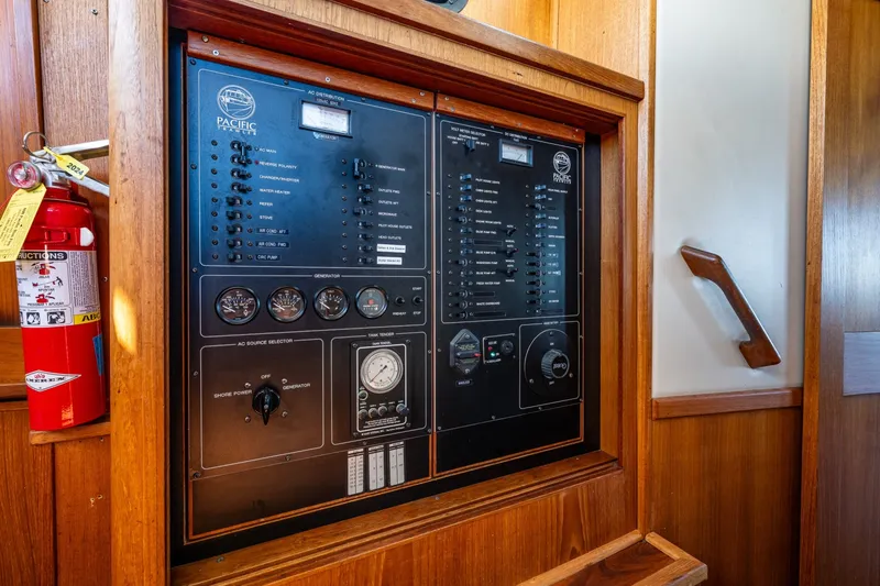 Slide: The Image of Pacific Trawler 40 1999 - 6043401