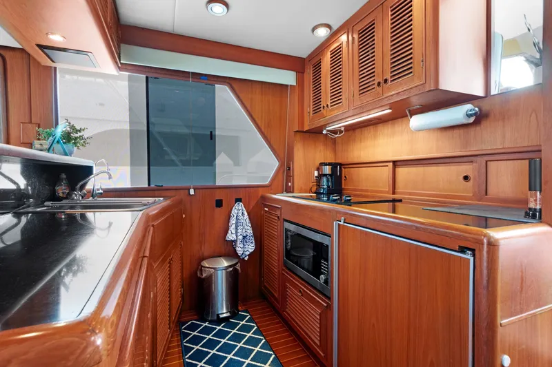 Slide: The Image of Galley With SubZero Refrigerator And Microwave Oven - 6062835