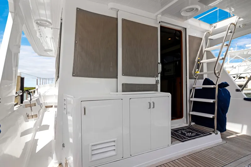 Slide: The Image of Aft Bulkhead, Cabinets With Vitifrigo Cube Ice Maker & Storage, Salon Entry - 6062816