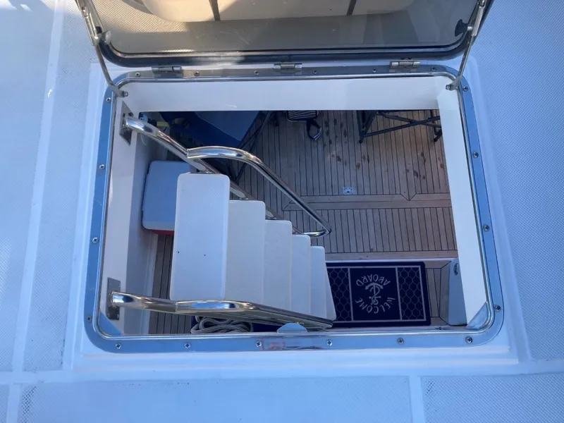 Slide: The Image of Aft Deck Ladder Down From Flybridge - 6062909