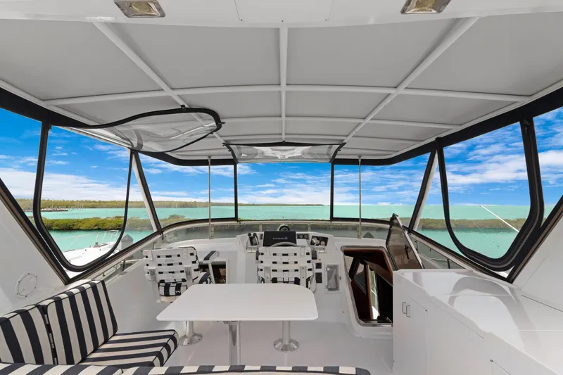 Slide: The Image of Flybridge With Cabinet To Starboard With Drink Refrigerator And Sink - 6062820