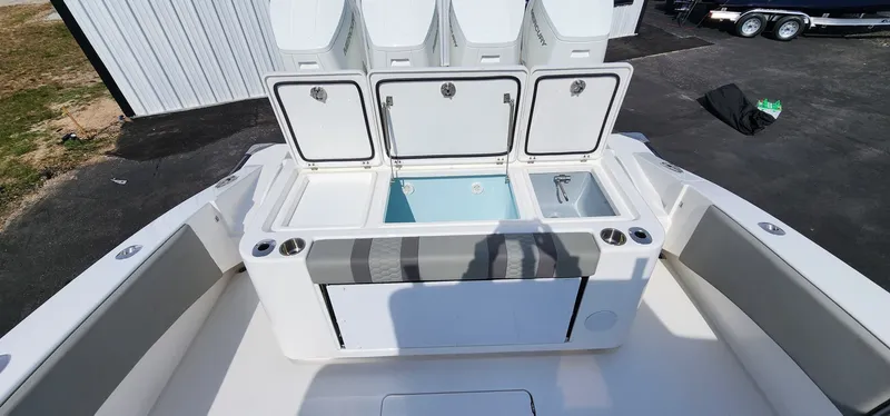 Slide: The Image of Cape Horn Yachts 47 2025 - 6043527