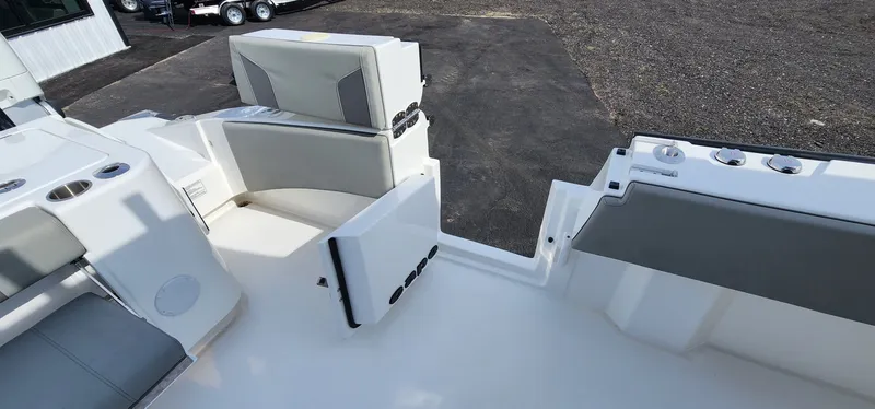 Slide: The Image of Cape Horn Yachts 47 2025 - 6043519