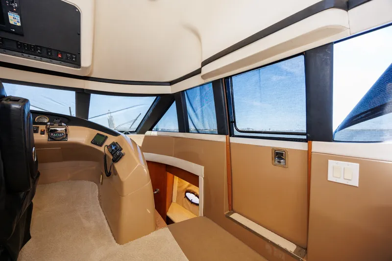 Slide: The Image of 1999 Carver 530 Voyager - 6043655