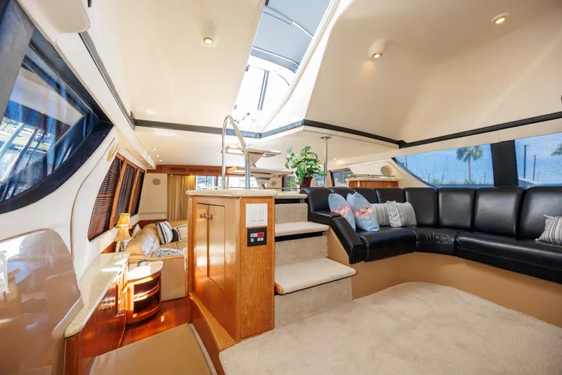 Slide: The Image of 1999 Carver 530 Voyager - 6043661