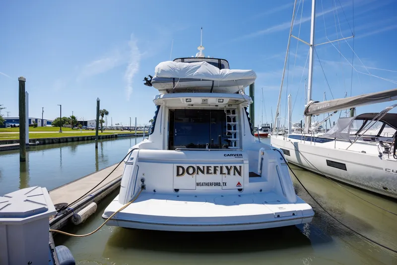 Slide: The Image of 1999 Carver 530 Voyager - 6043736