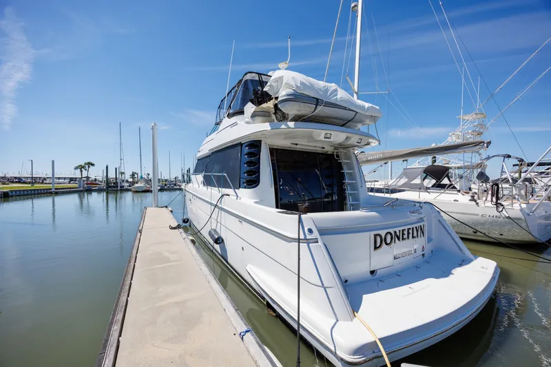 Slide: The Image of 1999 Carver 530 Voyager - 6043737