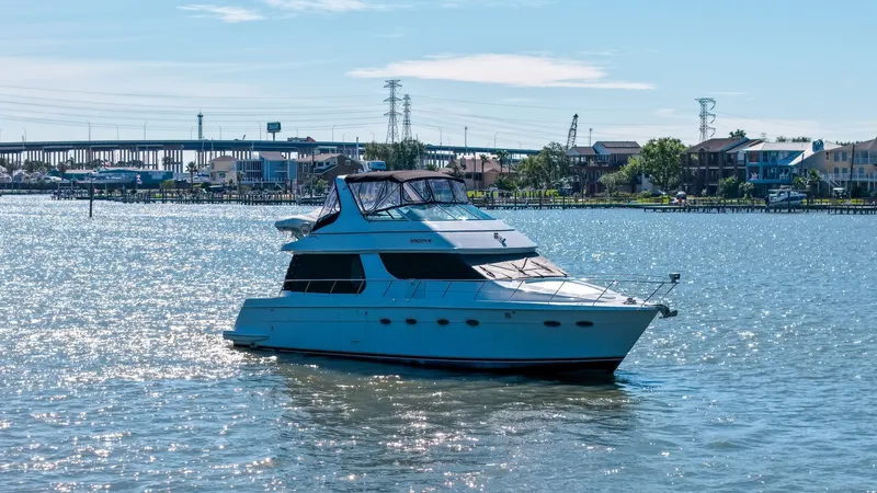 Slide: The Image of 1999 Carver 530 Voyager - 6043741