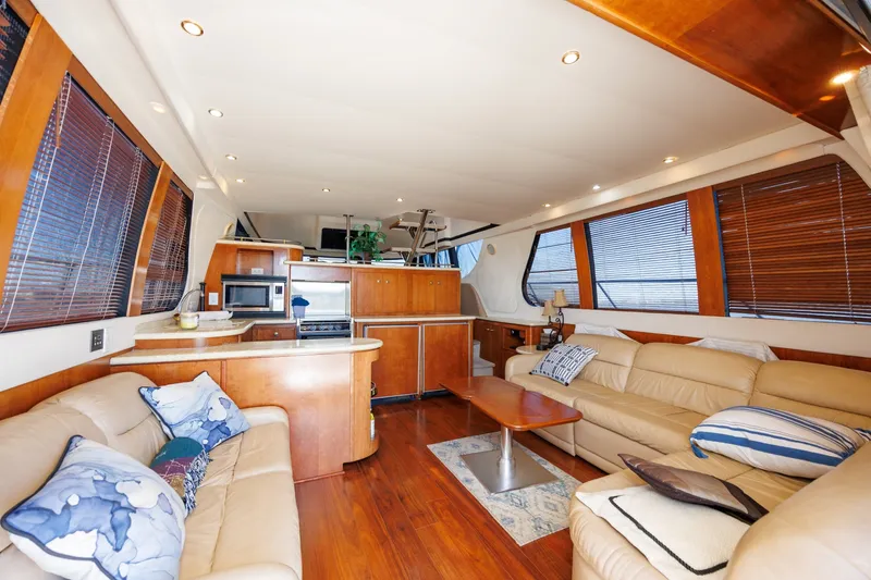 Slide: The Image of 1999 Carver 530 Voyager - 6043644