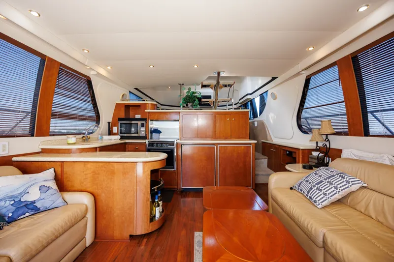 Slide: The Image of 1999 Carver 530 Voyager - 6043645