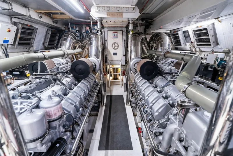 Slide: The Image of Mangusta 130 2005 - 6044079