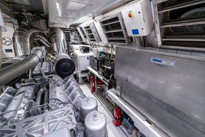 Slide: The Image of Mangusta 130 2005 - 6044081