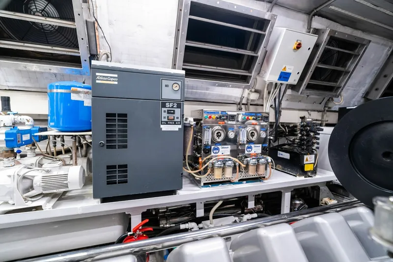 Slide: The Image of Mangusta 130 2005 - 6044082