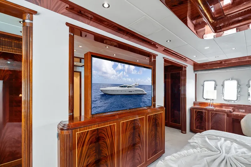 Slide: The Image of Mangusta 130 2005 - 6044014