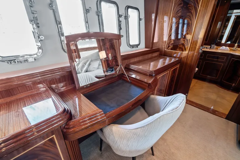 Slide: The Image of Mangusta 130 2005 - 6044012