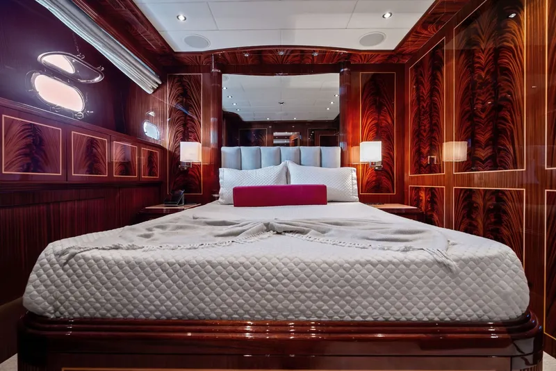 Slide: The Image of Mangusta 130 2005 - 6044026