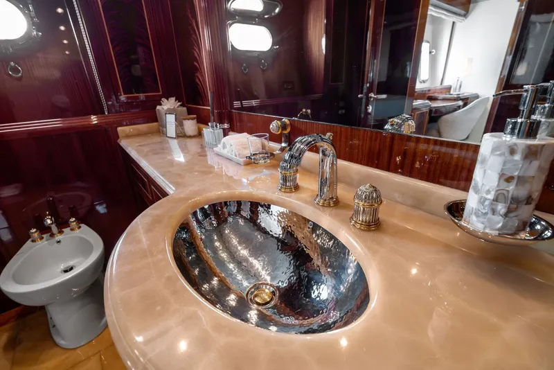 Slide: The Image of Mangusta 130 2005 - 6044028