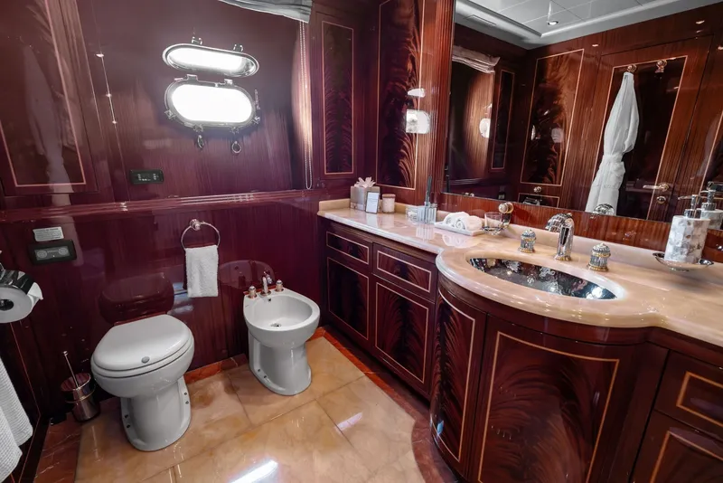 Slide: The Image of Mangusta 130 2005 - 6044030