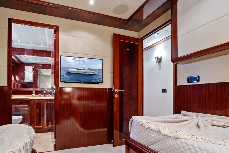 Slide: The Image of Mangusta 130 2005 - 6044047